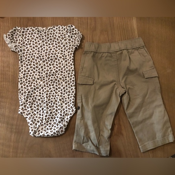 Okie Dokie|Baby girl mixed bundle lot, leopard print bodysuit & khaki pants NWT• - Picture 6 of 7